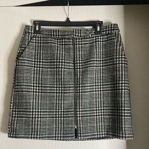 Vero Moda, High-waisted Short Wool skirt, Houndstooth, w/ pockets, EU Large